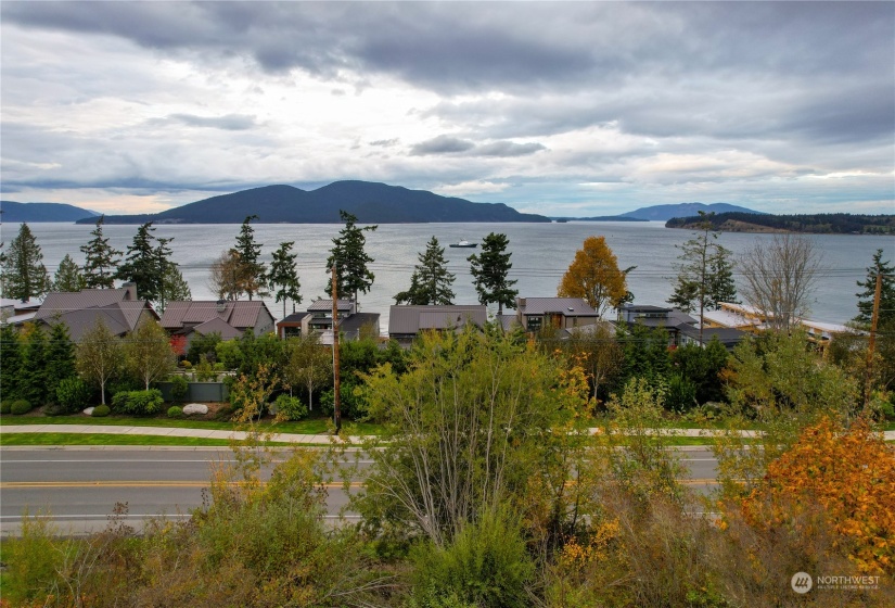 3704 Oakes View Lane, Anacortes, Washington 98221, 3 Bedrooms Bedrooms, ,1 BathroomBathrooms,Residential,For Sale,Oakes View,NWM2071384