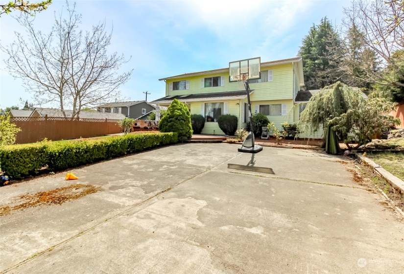 8226 116th Street, Seattle, Washington 98178, 4 Bedrooms Bedrooms, ,2 BathroomsBathrooms,Residential,For Sale,116th,NWM2061409