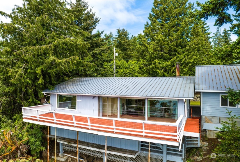 7541 Holiday Blvd, Anacortes, Washington 98221, 2 Bedrooms Bedrooms, ,Residential,For Sale,HOLIDAY HIDEAWAY NO. 1,Holiday Blvd,NWM2158459