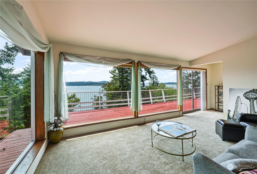 7541 Holiday Blvd, Anacortes, Washington 98221, 2 Bedrooms Bedrooms, ,Residential,For Sale,HOLIDAY HIDEAWAY NO. 1,Holiday Blvd,NWM2158459