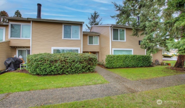 1215 237th Lane, Des Moines, Washington 98198, 3 Bedrooms Bedrooms, ,1 BathroomBathrooms,Residential,For Sale,Hudson Ridge,237th,NWM2192436