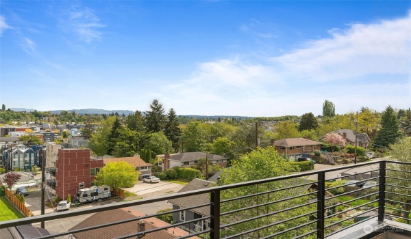 1607 State Street, Seattle, Washington 98144, 2 Bedrooms Bedrooms, ,Residential,For Sale,State,NWM2231533
